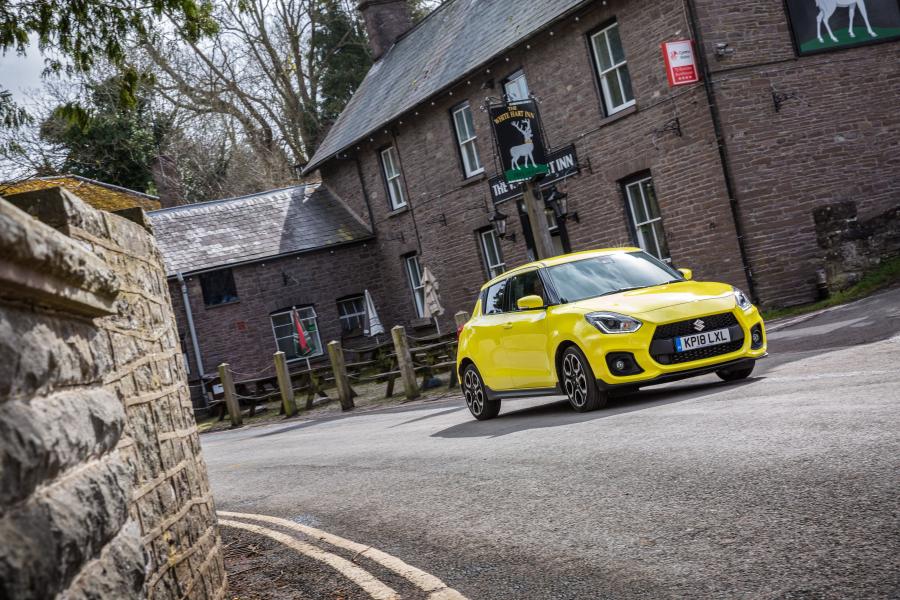  Suzuki Swift Sport 2018 года  (UK) (фото 12 из 40)